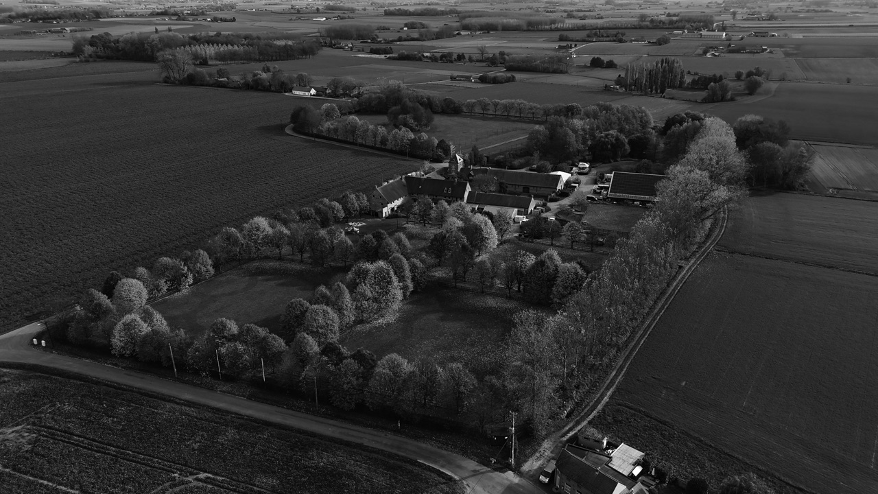Domaine de la Ferme d'Écavée · champs et étang naturel · vue paysage